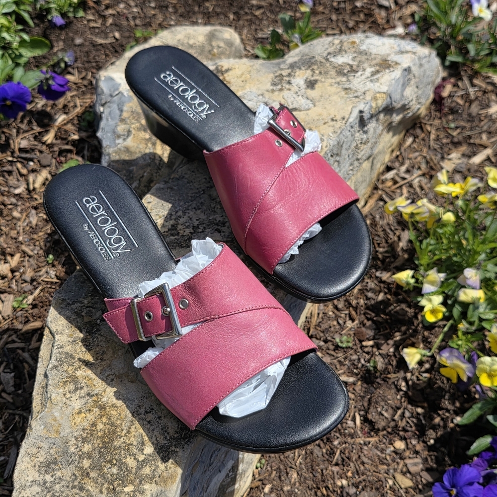 AEROLOGY BY AEROSOLES ♡ Women's Pink Silver Buckle Up Leather Slide Sandals 7.5M